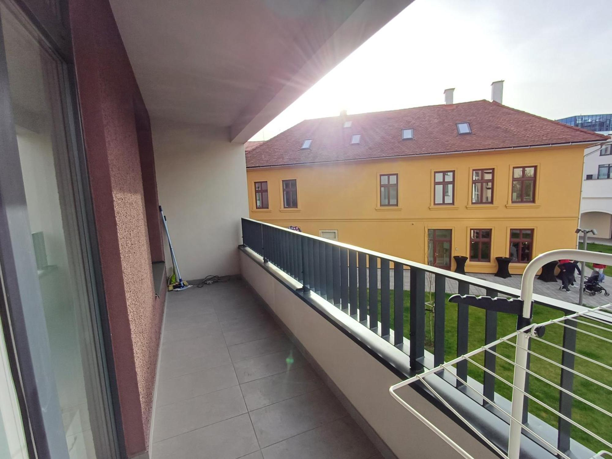 Entrez Apartment Mlynska Basta - Kosice Old Center Luaran gambar